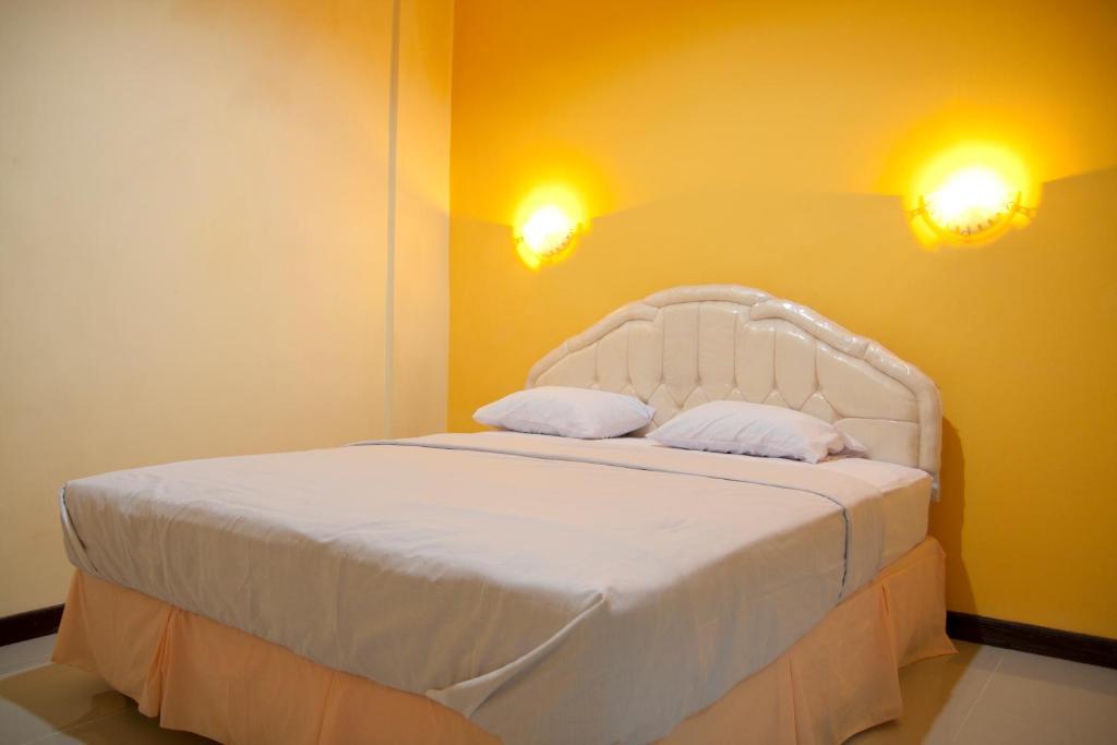 Galaxy Guest House Surabaya Ngoại thất bức ảnh